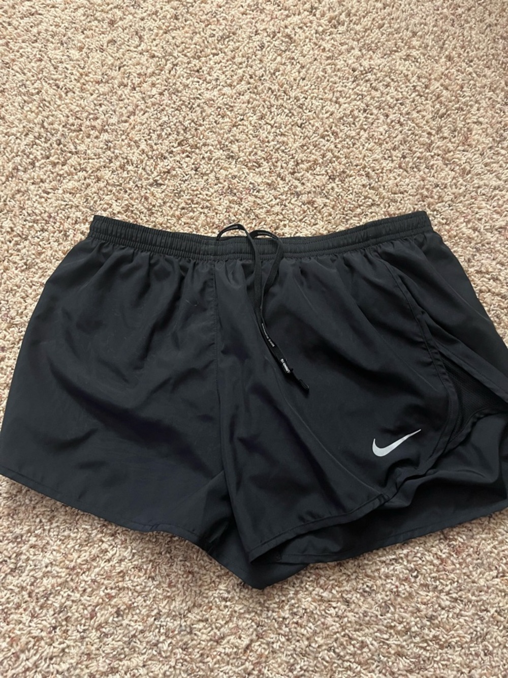 Nike’s women’s running shorts size L